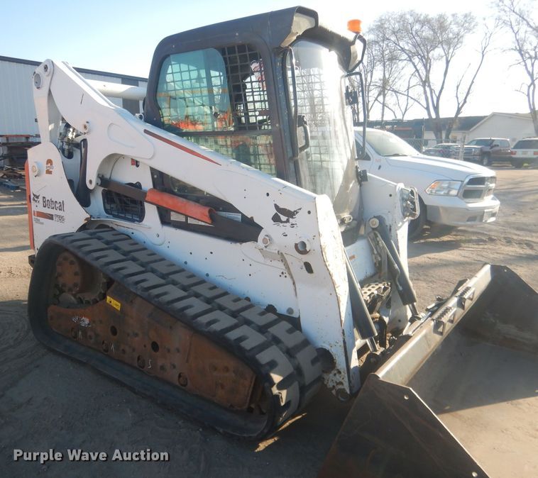 image for item DJ7023 2014 Bobcat T750  skid steer loader