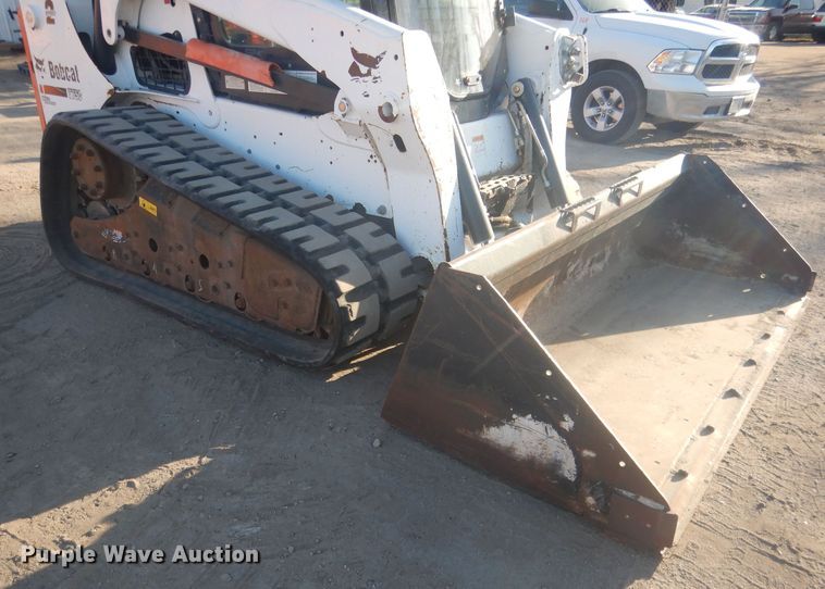 image for item DJ7023 2014 Bobcat T750  skid steer loader
