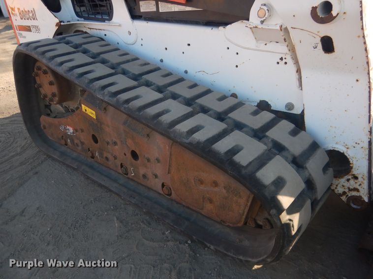 image for item DJ7023 2014 Bobcat T750  skid steer loader