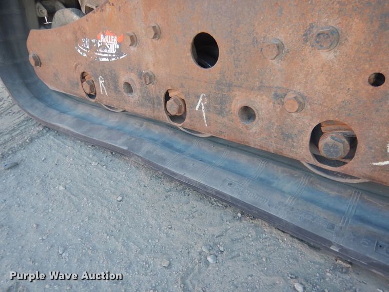 image for item DJ7023 2014 Bobcat T750  skid steer loader