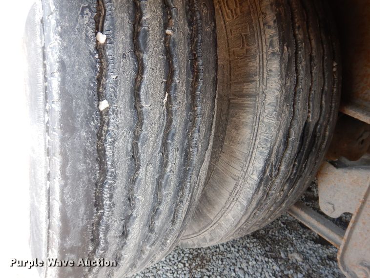 image for item DK5200 1999 Ledwell HT48102  drop deck trailer