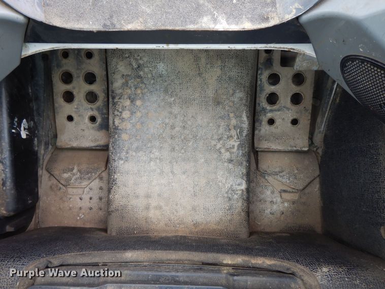 image for item DK5201 2016 Bobcat S750  skid steer loader