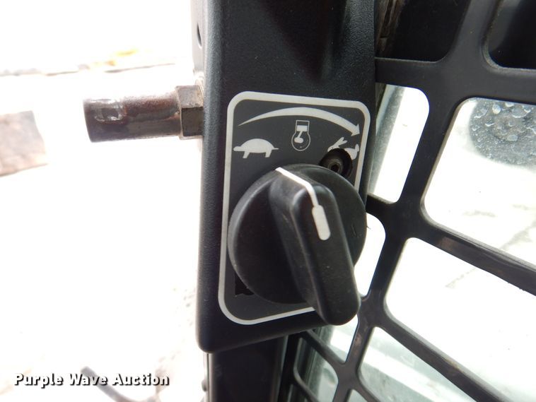 image for item DK5201 2016 Bobcat S750  skid steer loader