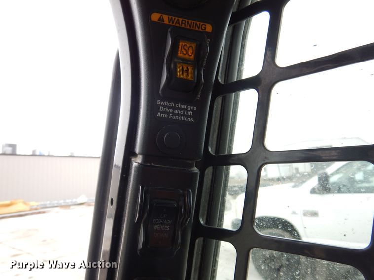 image for item DK5201 2016 Bobcat S750  skid steer loader