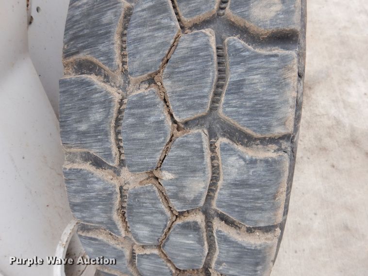 image for item DK5201 2016 Bobcat S750  skid steer loader