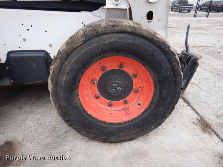 image for item DK5201 2016 Bobcat S750  skid steer loader