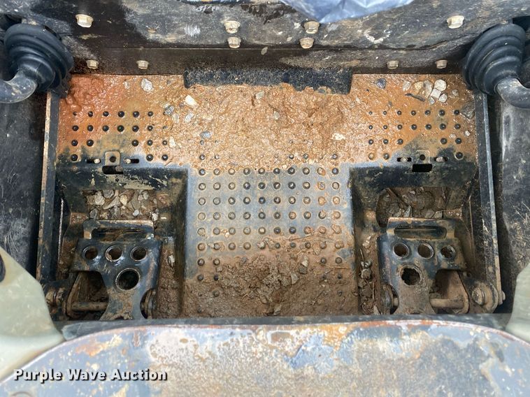 image for item DL7125 2013 Bobcat T770  tracked skid steer loader