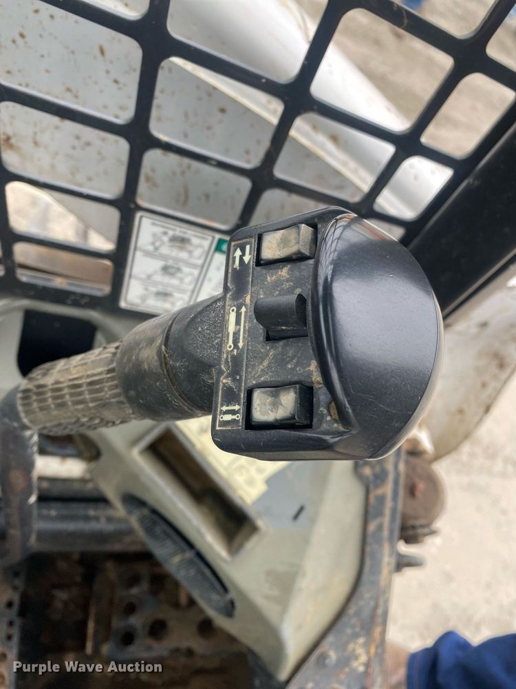 image for item DL7125 2013 Bobcat T770  tracked skid steer loader