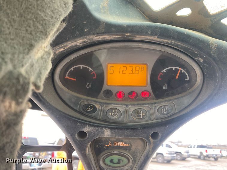 image for item DL7125 2013 Bobcat T770  tracked skid steer loader