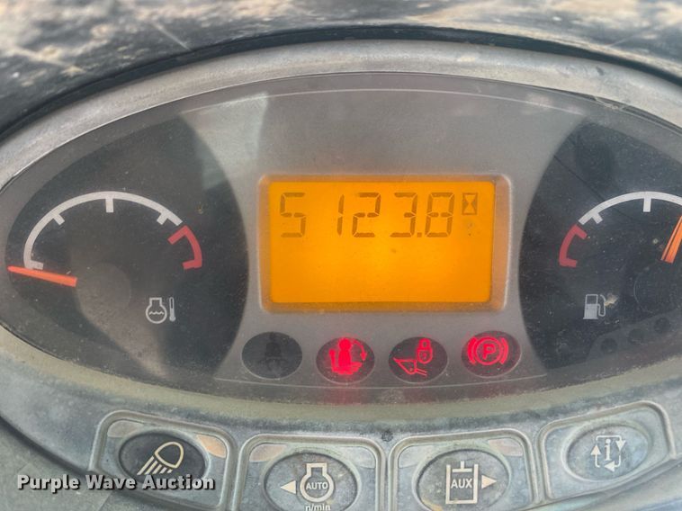 image for item DL7125 2013 Bobcat T770  tracked skid steer loader