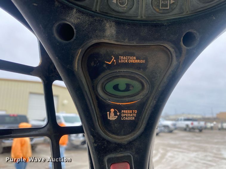 image for item DL7125 2013 Bobcat T770  tracked skid steer loader