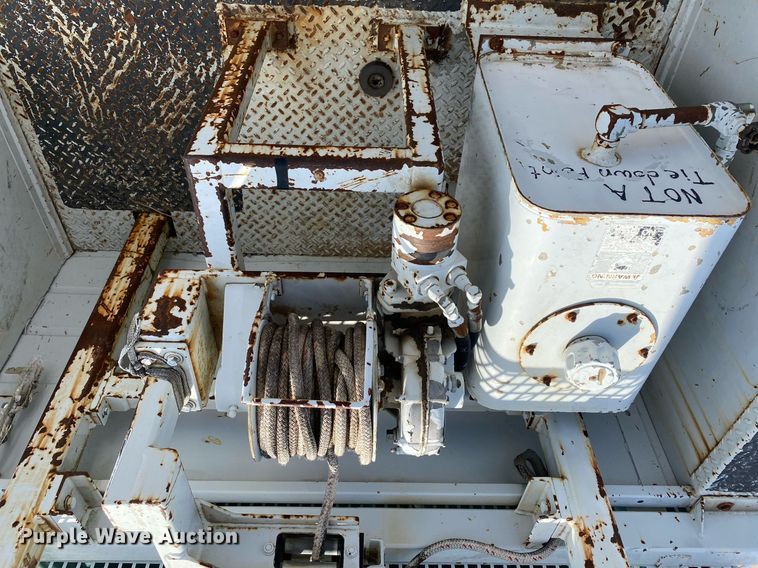 image for item DL7138 2000 Ford F650 Super Duty  bucket truck