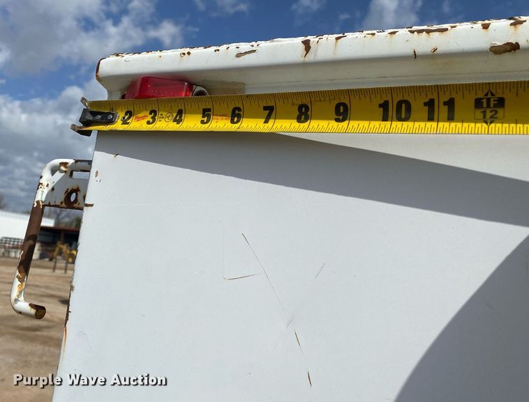 image for item DL7138 2000 Ford F650 Super Duty  bucket truck