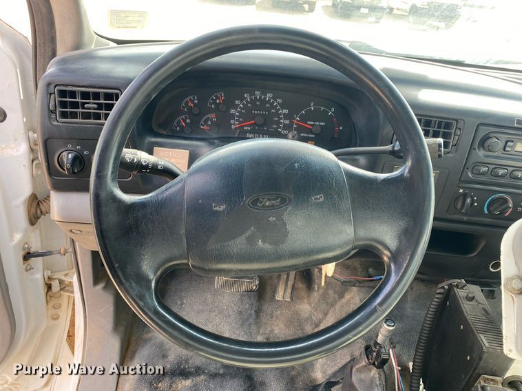 image for item DL7138 2000 Ford F650 Super Duty  bucket truck