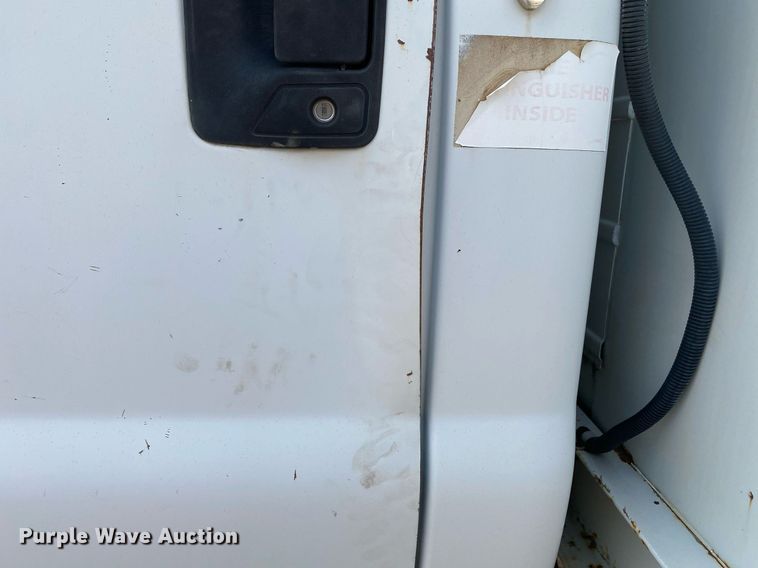 image for item DL7138 2000 Ford F650 Super Duty  bucket truck