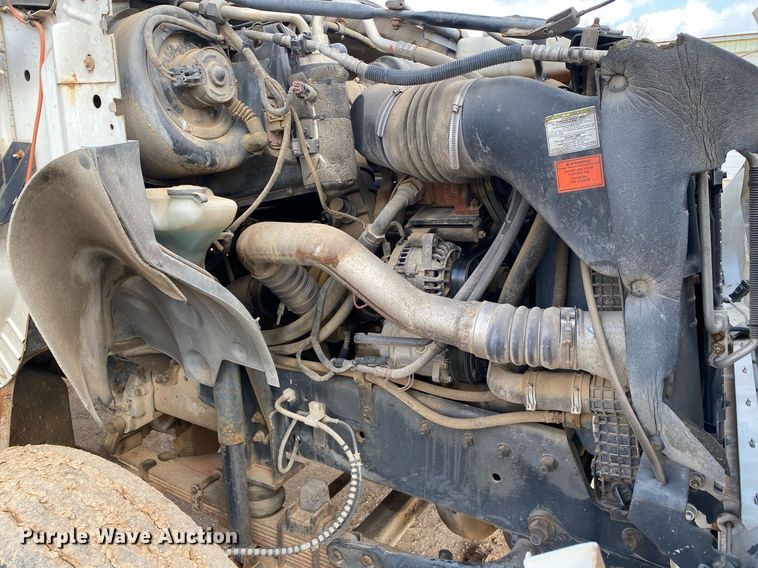 image for item DL7138 2000 Ford F650 Super Duty  bucket truck