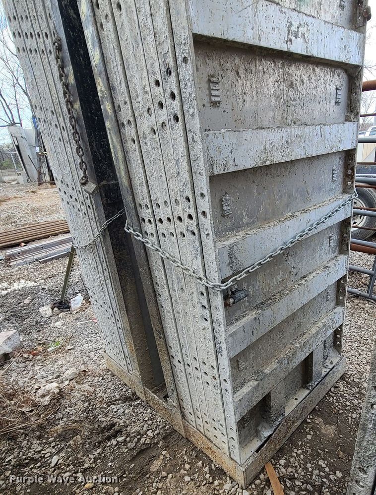 image for item DM4930 Approximately 128 Badger aluminum concrete forms