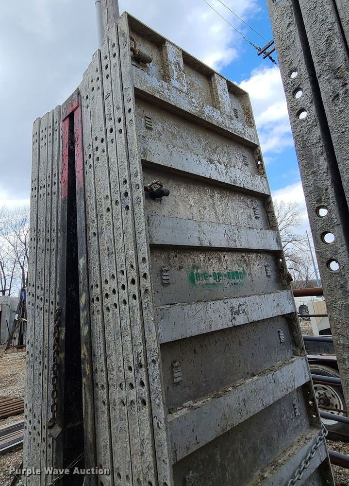 image for item DM4930 Approximately 128 Badger aluminum concrete forms
