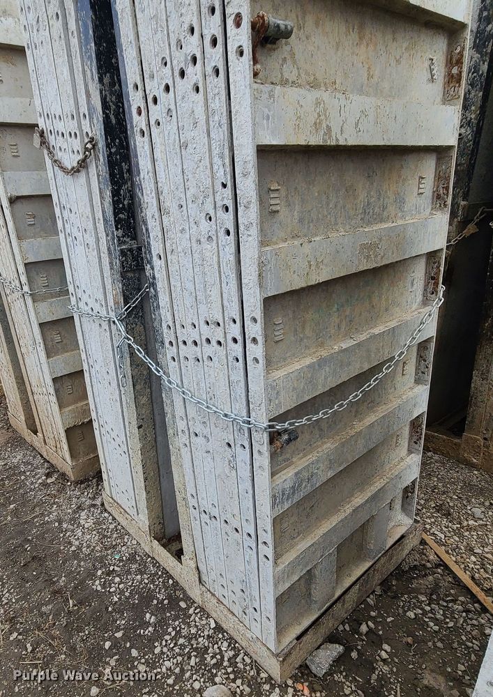 image for item DM4930 Approximately 128 Badger aluminum concrete forms