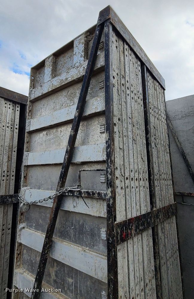 image for item DM4930 Approximately 128 Badger aluminum concrete forms