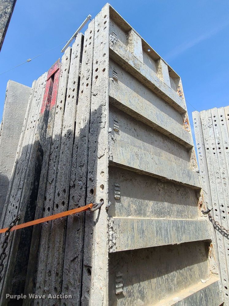 image for item DM4931 Approximately 128 Badger aluminum concrete forms