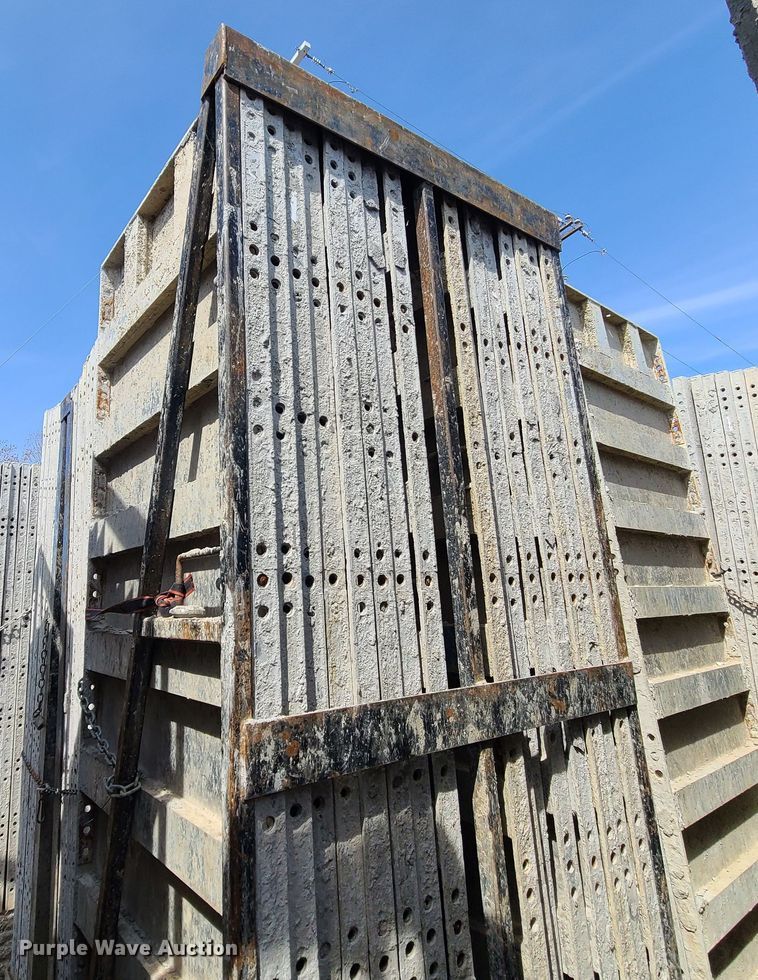 image for item DM4932 (6) cages of Badger aluminum concrete forms