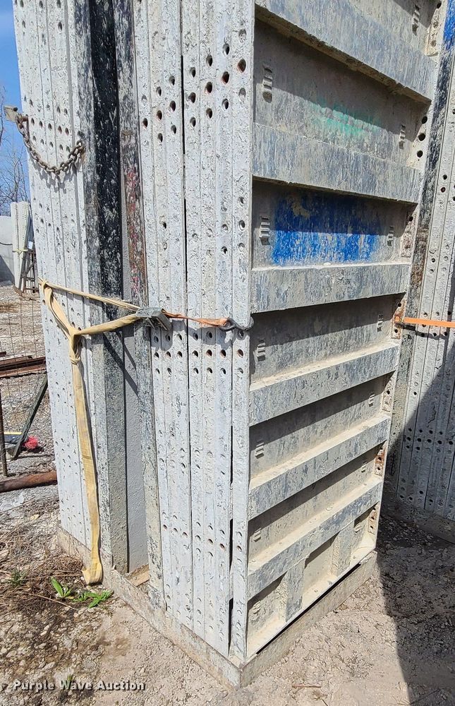 image for item DM4932 (6) cages of Badger aluminum concrete forms