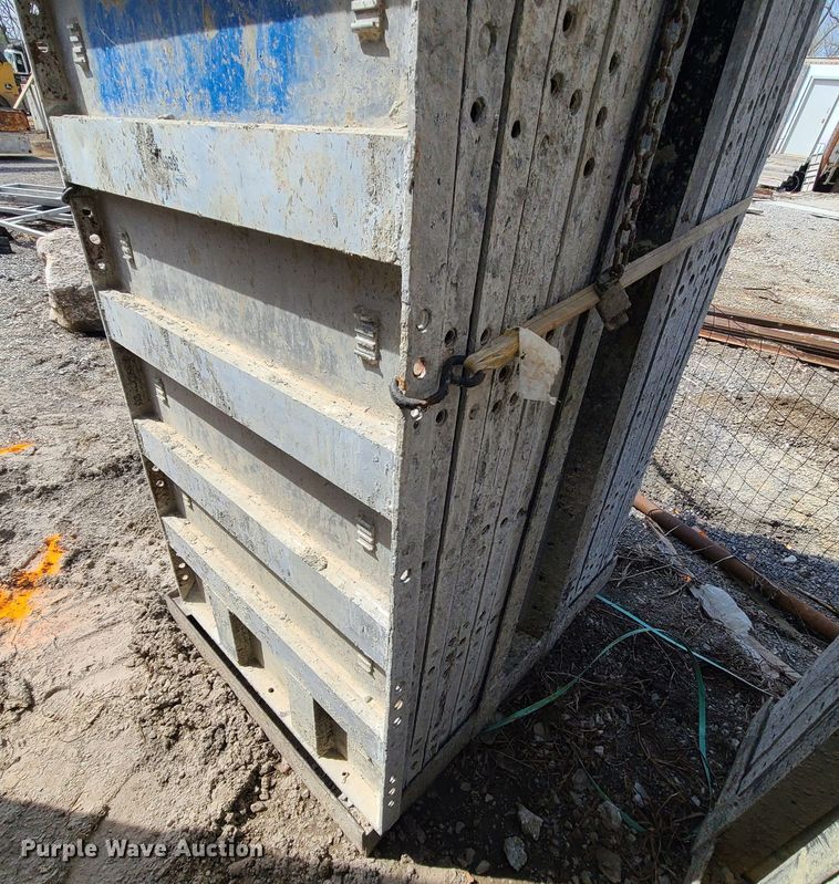 image for item DM4932 (6) cages of Badger aluminum concrete forms