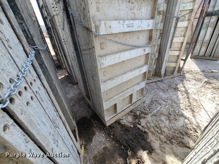 image for item DM4932 (6) cages of Badger aluminum concrete forms