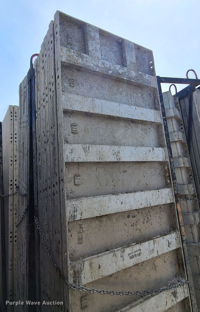 image for item DM4932 (6) cages of Badger aluminum concrete forms