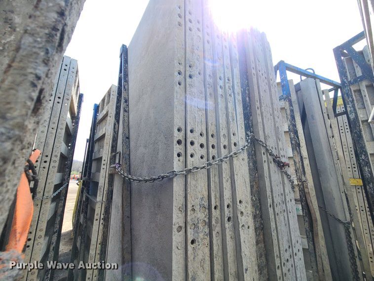 image for item DM4932 (6) cages of Badger aluminum concrete forms