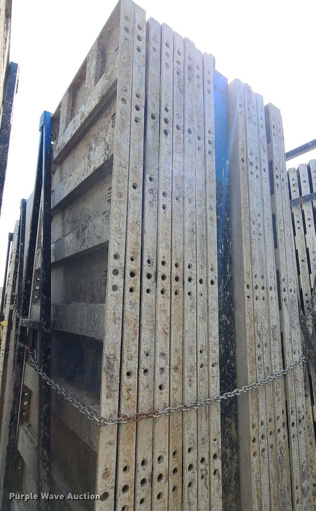 image for item DM4932 (6) cages of Badger aluminum concrete forms