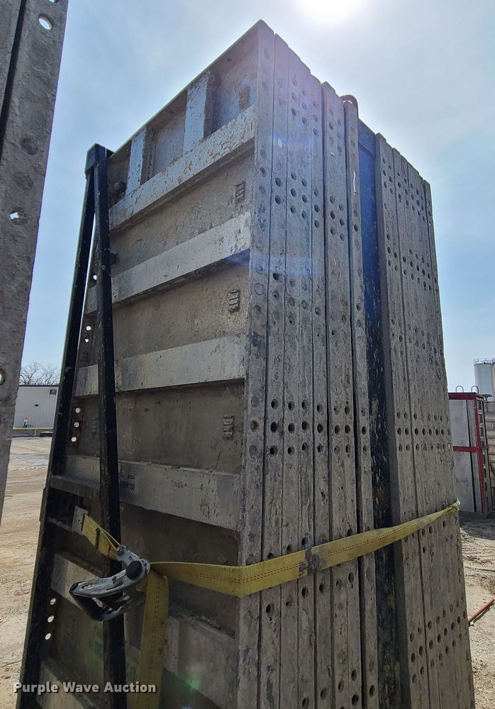 image for item DM4932 (6) cages of Badger aluminum concrete forms