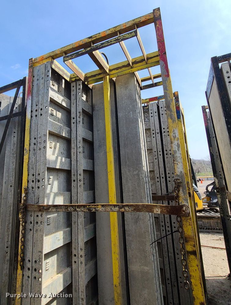 image for item DM4934 (3) cages of Badger aluminum concrete forms