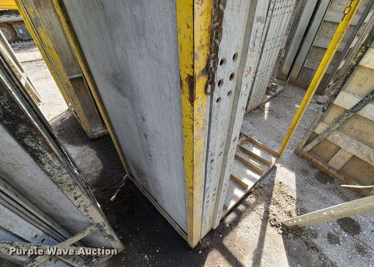 image for item DM4934 (3) cages of Badger aluminum concrete forms