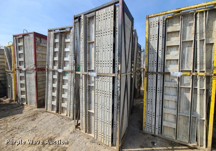 image for item DM4935 (4) cages of Badger aluminum concrete forms