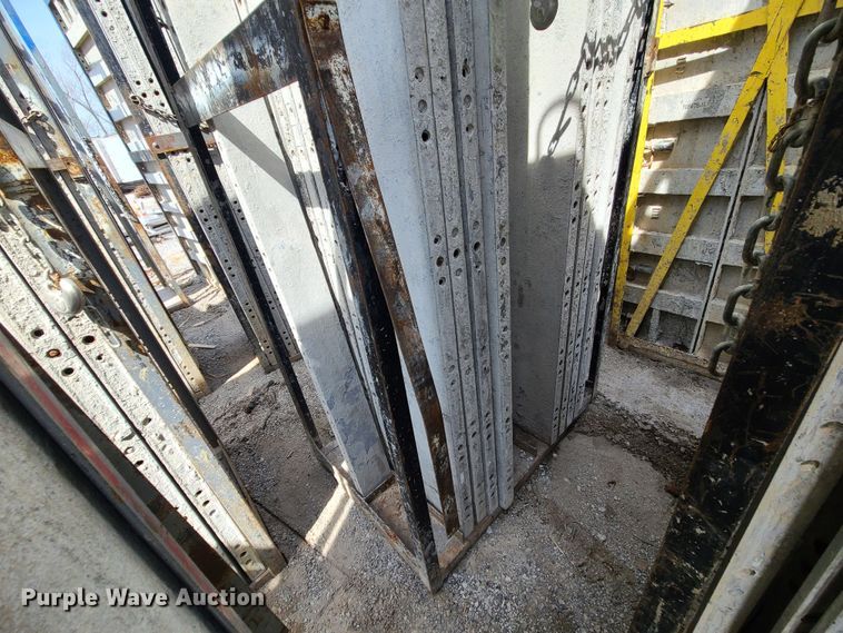 (4) cages of Badger aluminum concrete forms in Kansas City, MO Item