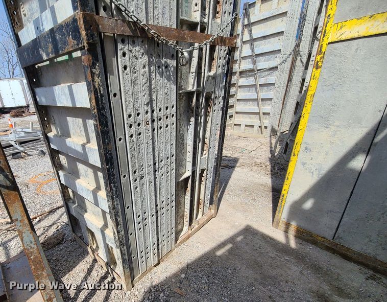 image for item DM4935 (4) cages of Badger aluminum concrete forms