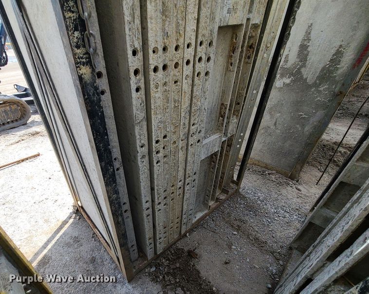 image for item DM4935 (4) cages of Badger aluminum concrete forms