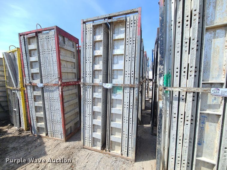 image for item DM4936 (4) cages of Badger aluminum concrete forms