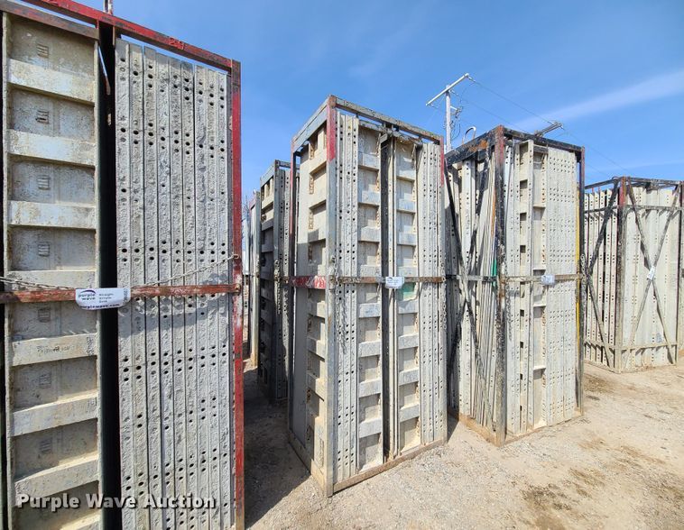 image for item DM4936 (4) cages of Badger aluminum concrete forms