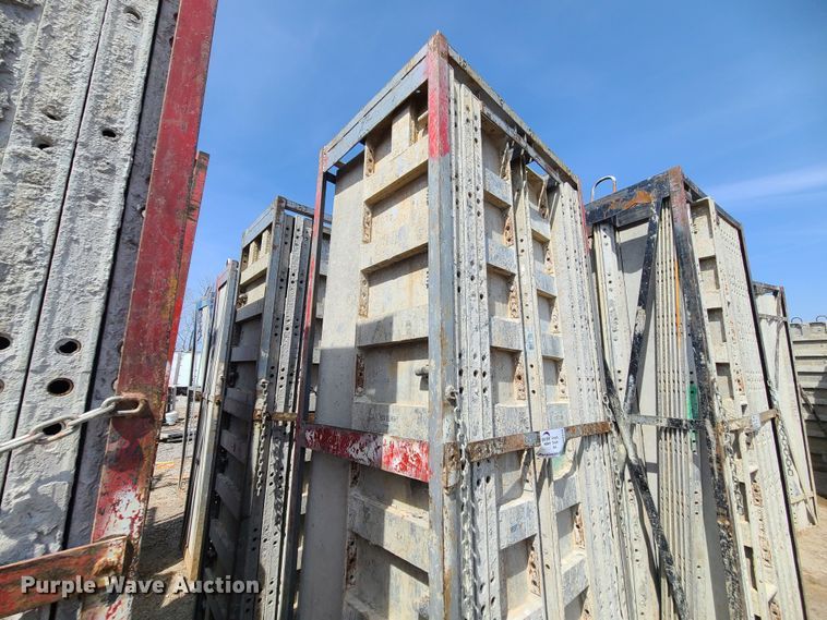 image for item DM4936 (4) cages of Badger aluminum concrete forms