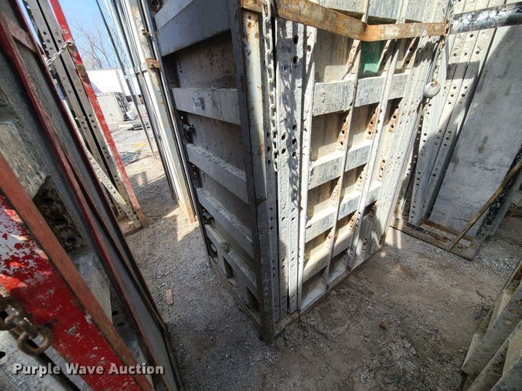 image for item DM4936 (4) cages of Badger aluminum concrete forms