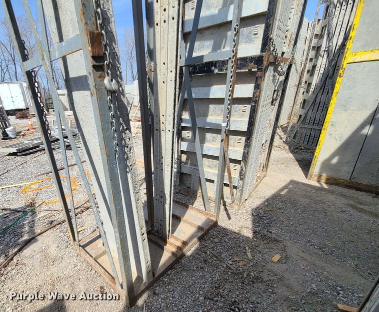 image for item DM4936 (4) cages of Badger aluminum concrete forms