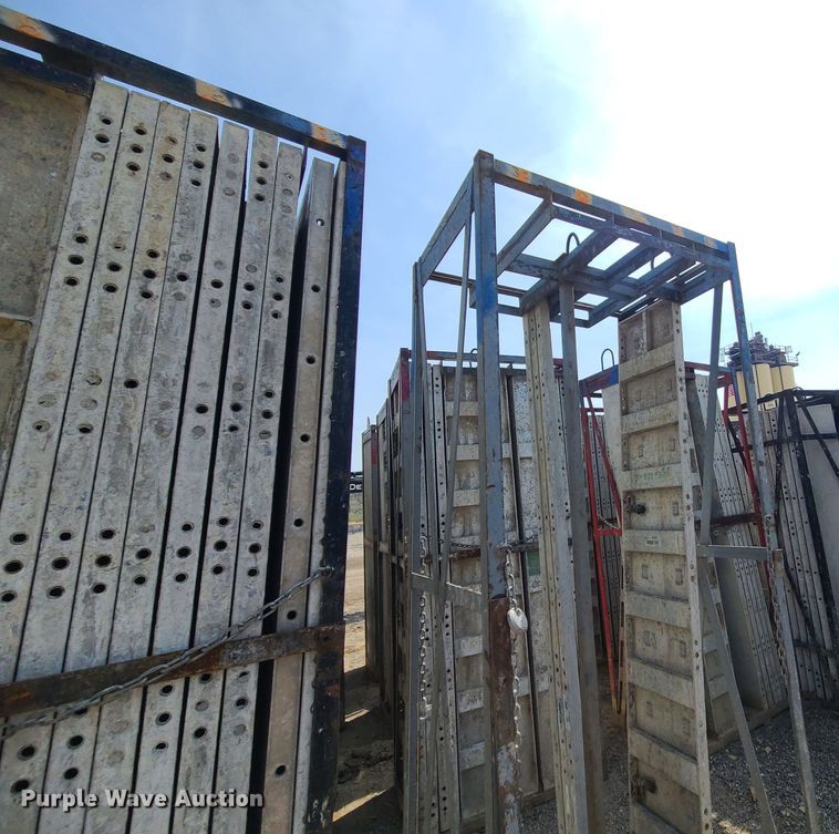 image for item DM4936 (4) cages of Badger aluminum concrete forms