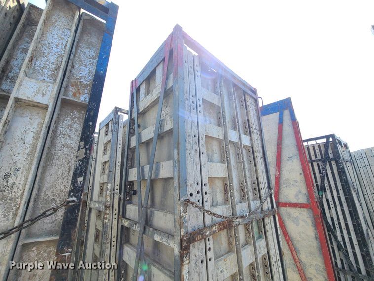 image for item DM4936 (4) cages of Badger aluminum concrete forms