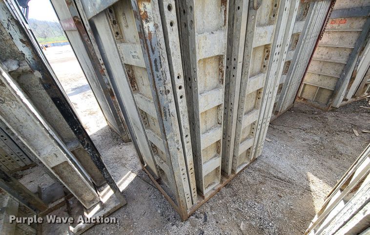 image for item DM4936 (4) cages of Badger aluminum concrete forms