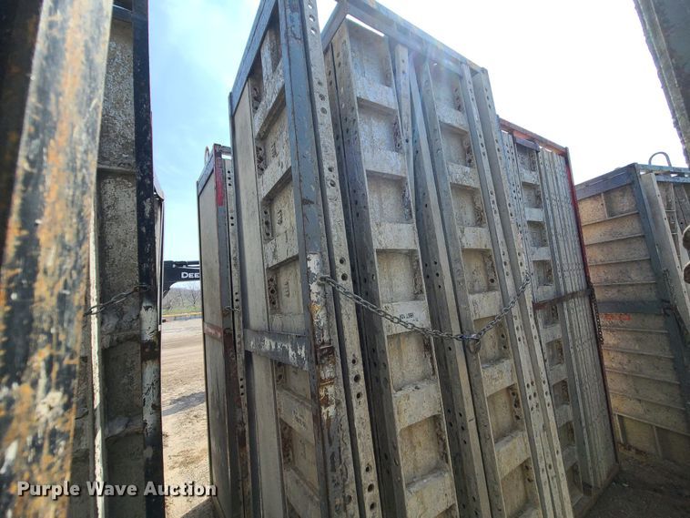 image for item DM4936 (4) cages of Badger aluminum concrete forms