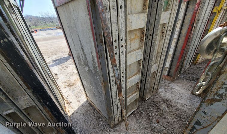 image for item DM4936 (4) cages of Badger aluminum concrete forms