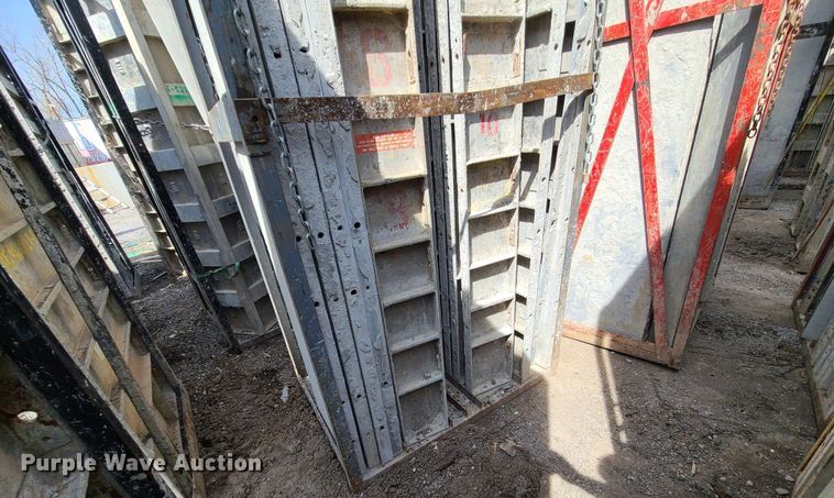 image for item DM4938 (6) cages of Badger aluminum concrete forms
